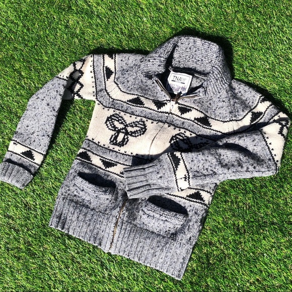 T&A zip up sweater - Picture 5 of 6